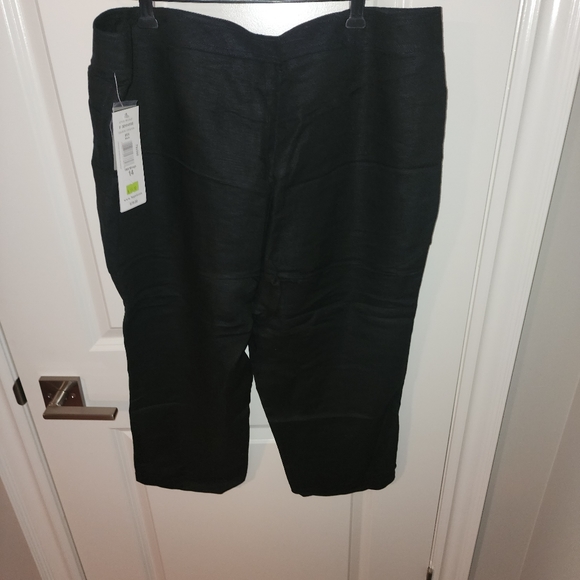 Linen Capris - Picture 3 of 4